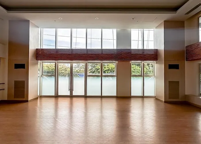 Modern At Park Mckinley West With Wi-fi And Washer * Manila