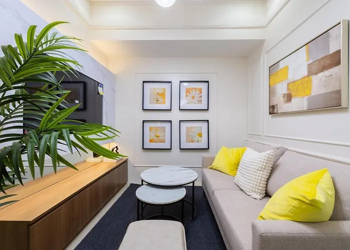 Modern At Park Mckinley West With Wi-fi And Washer