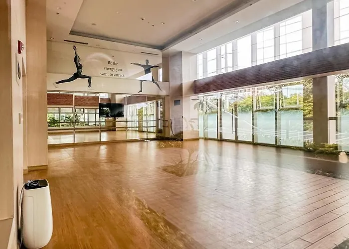 Modern At Park Mckinley West With Wi-fi And Washer *